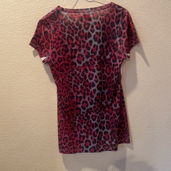 💋NWOT Marilyn Monroe women’s top💋 PINK AND WHITE CHEETAH PRINT SIZE M - Picture 6 of 11